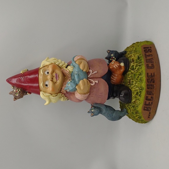 Crazy Cat Lady 9” Indoor Outdoor Gnome Big Mouth resin decor kitten kitty lover - Picture 1 of 12